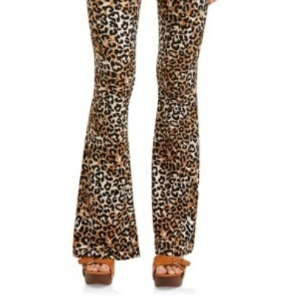 Buttery soft chettah print flare yoga pants